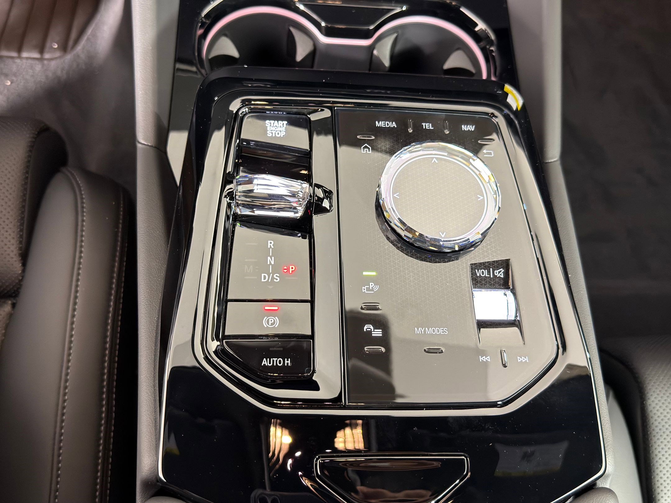 New 2026 BMW 540i xDrive w/ Executive Package image 24