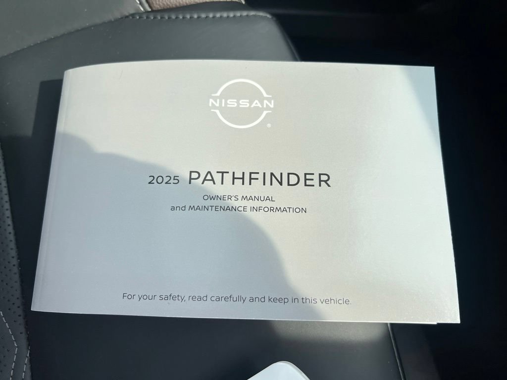 Certified 2025 Nissan Pathfinder Platinum w/ Cargo Package AWD/4WD image 29