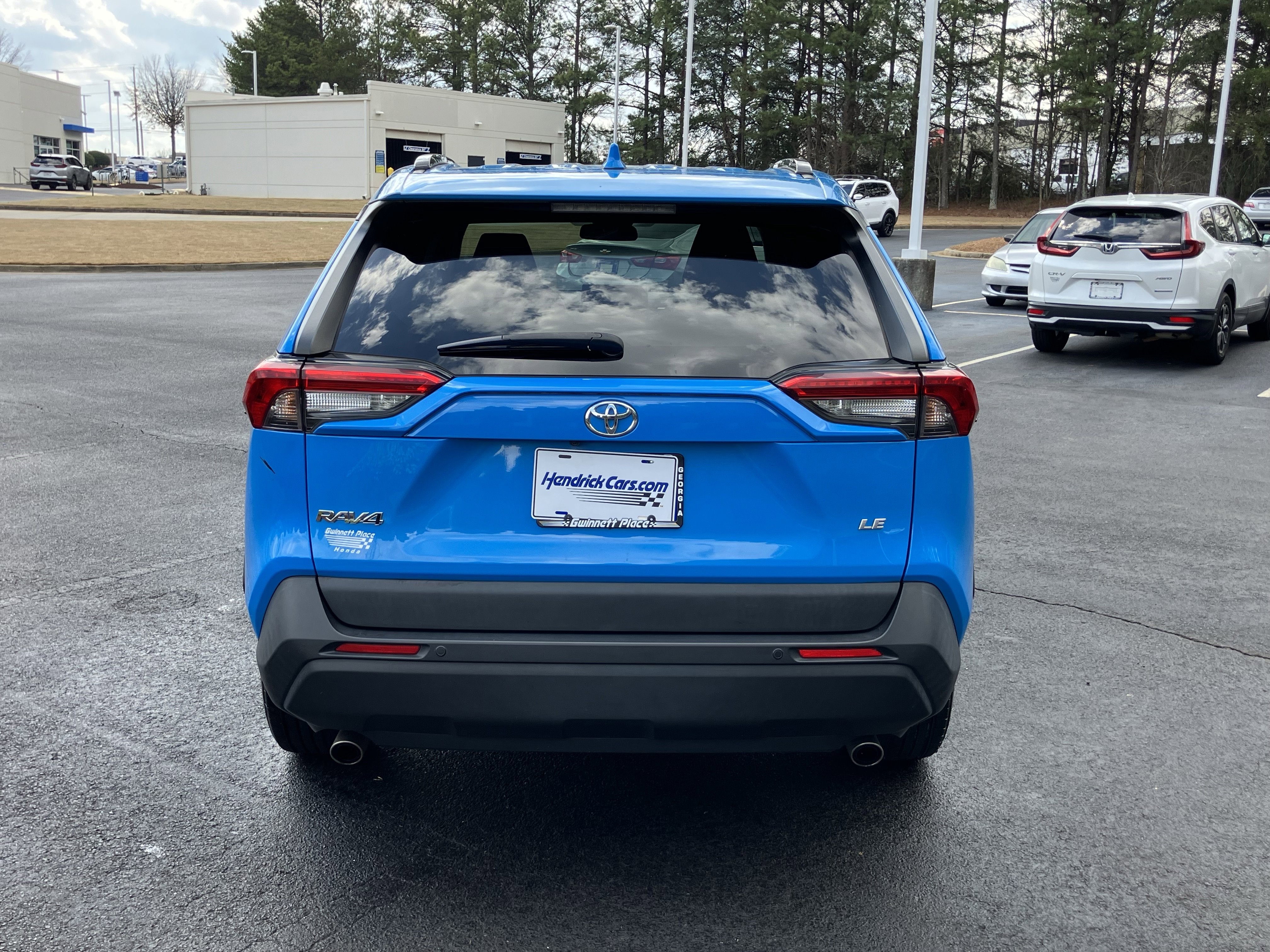 Used 2021 Toyota RAV4 LE image 9