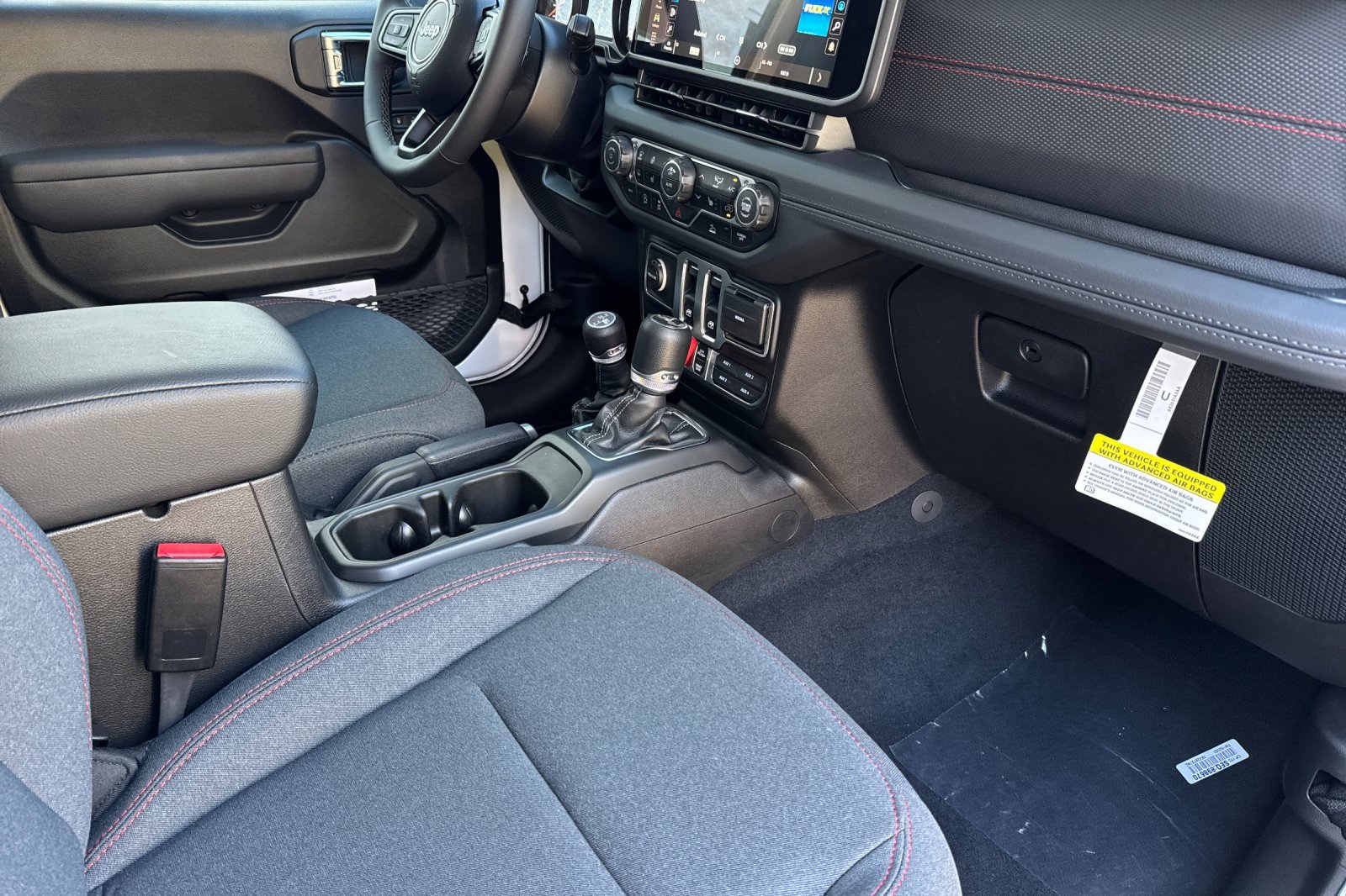 New 2026 Jeep Wrangler Rubicon w/ Xtreme 35 Tire Package image 15