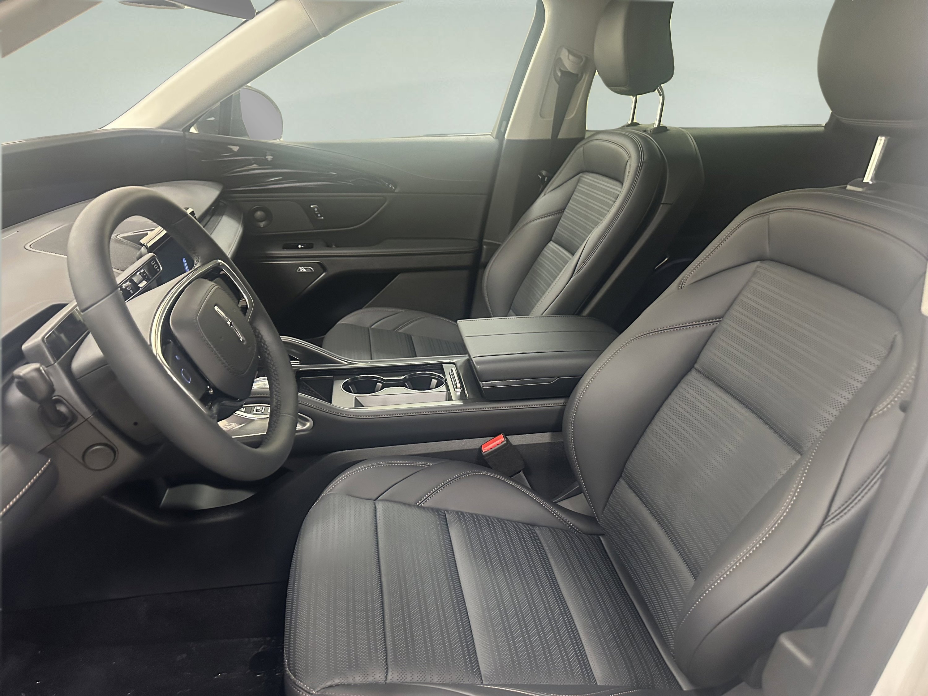 New 2026 Lincoln Nautilus Reserve w/ Jet Appearance Package image 9