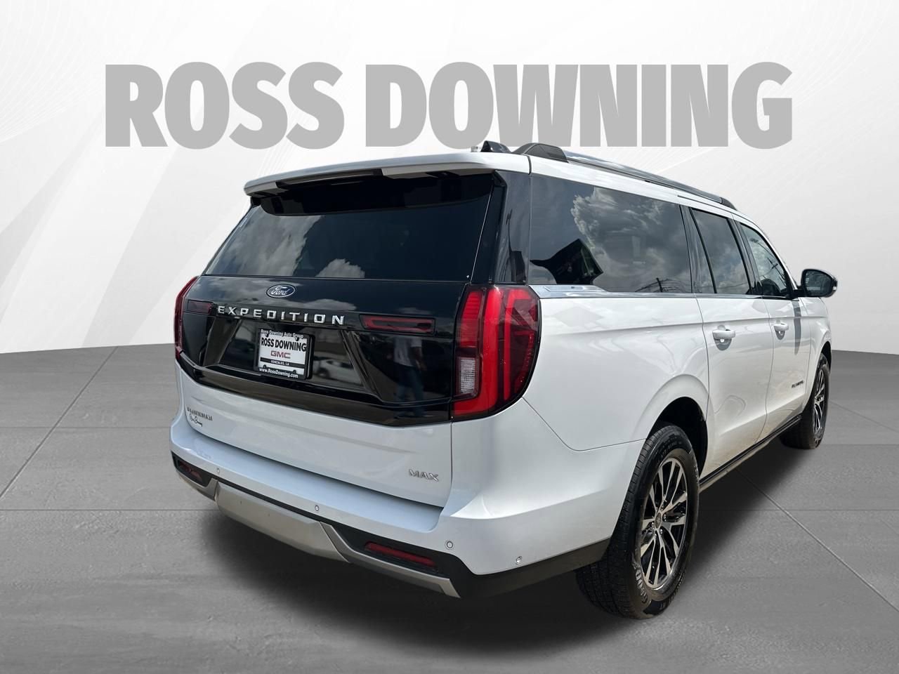 Used 2025 Ford Expedition Max Platinum image 4