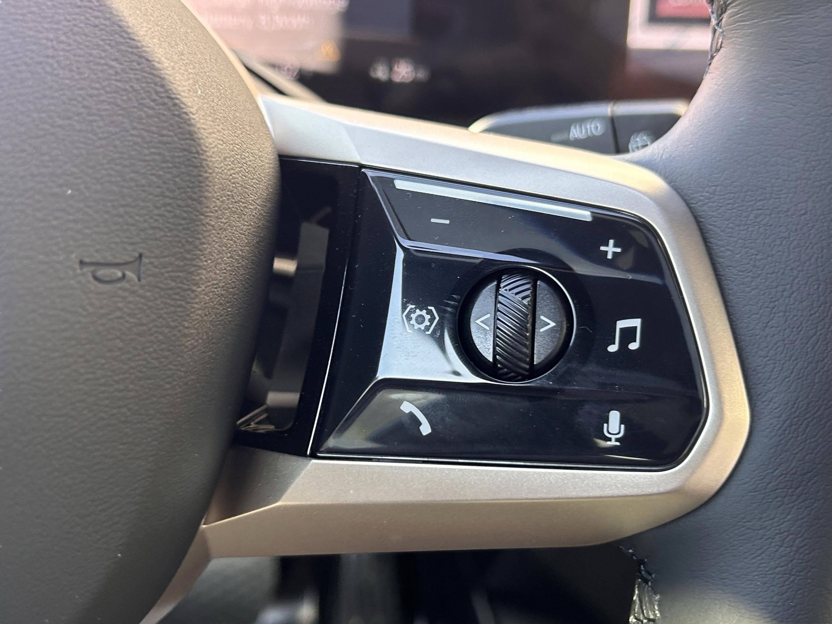 Used 2026 BMW iX xDrive45 w/ Premium Package image 11