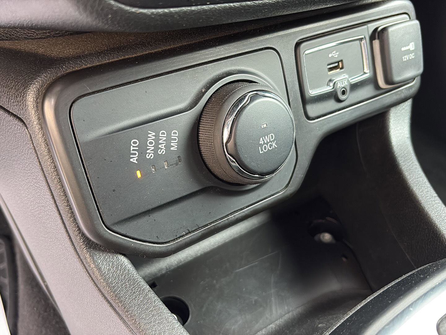 Used 2021 Jeep Renegade Latitude image 16
