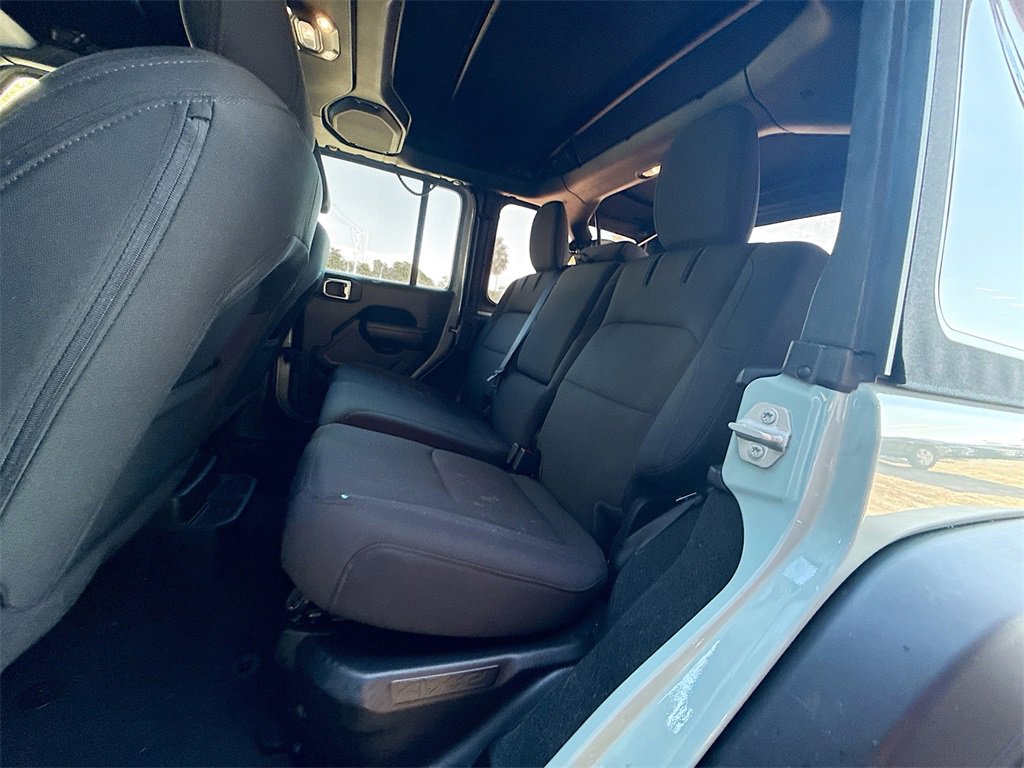 Used 2023 Jeep Wrangler Unlimited w/ Cold Weather Group image 27