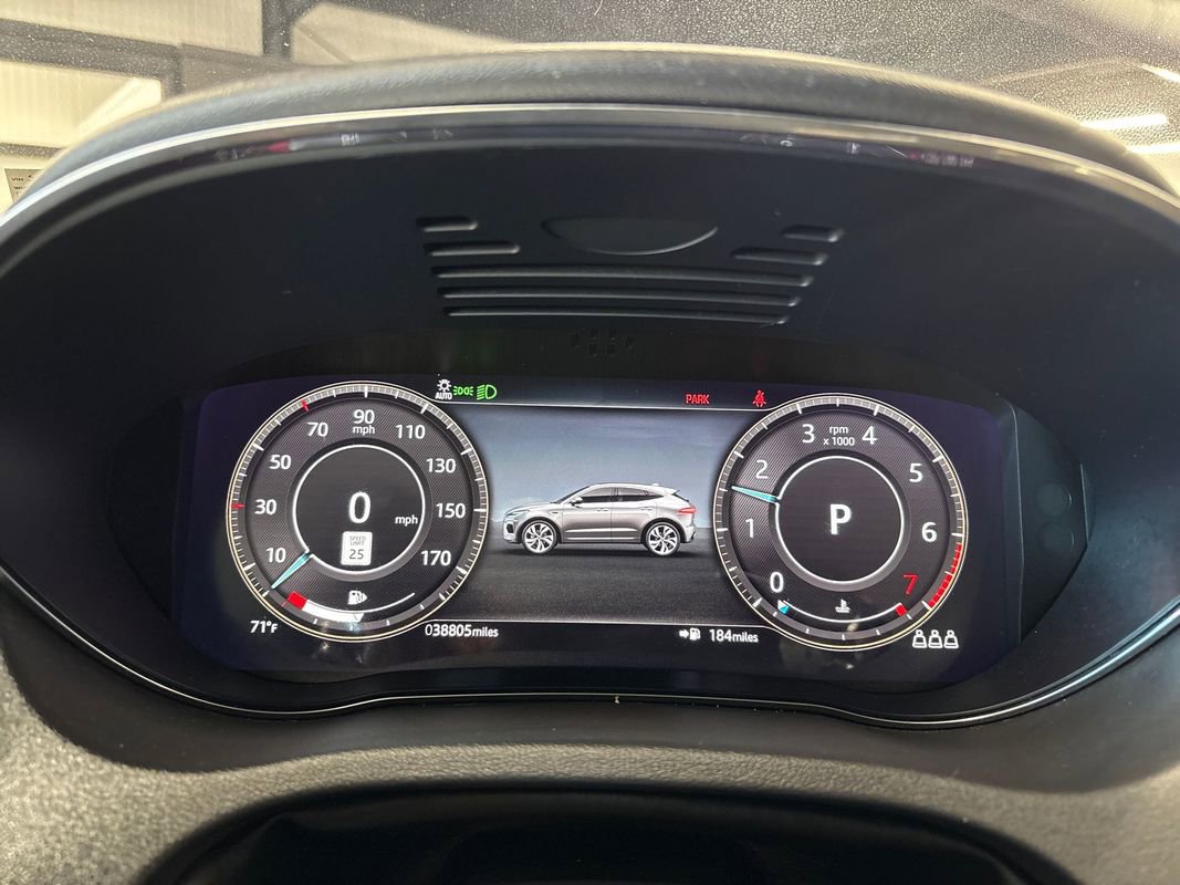 Used 2021 Jaguar E-PACE SE image 25