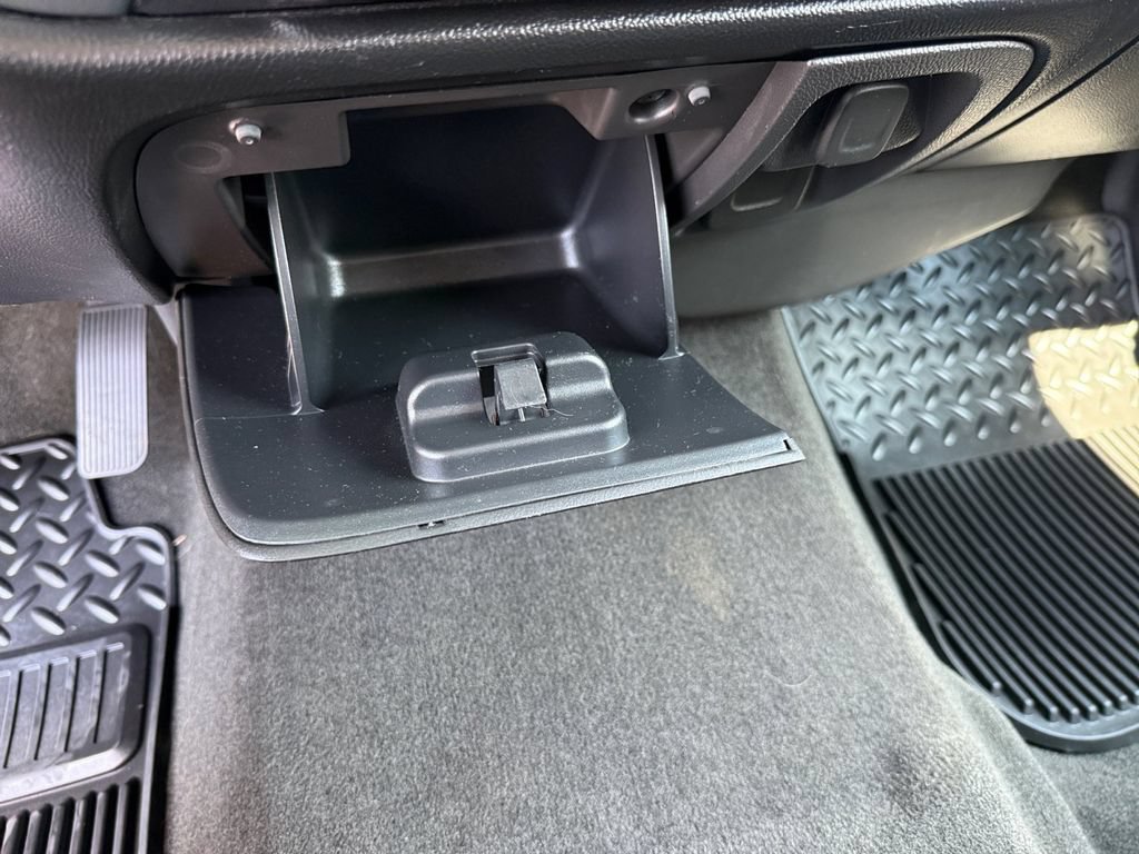 Used 2018 Chevrolet Silverado 1500 LT w/ All Star Edition AWD/4WD image 21