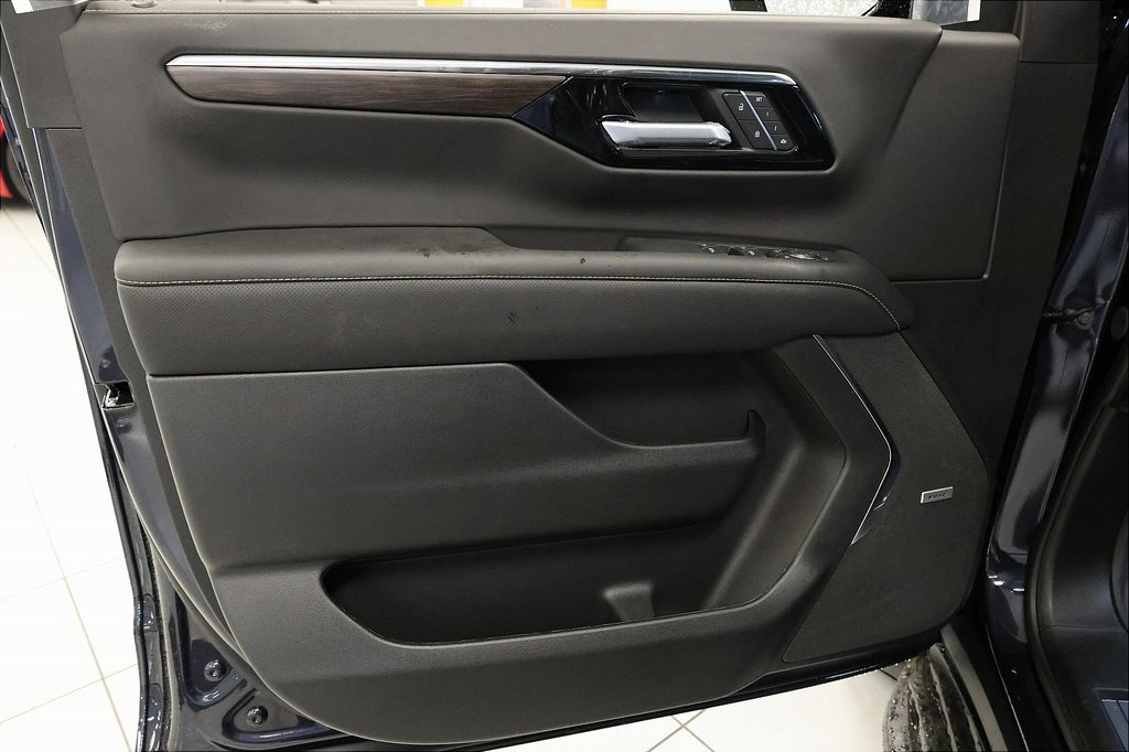 New 2026 Chevrolet Suburban Premier w/ Sun And Tow Package image 15