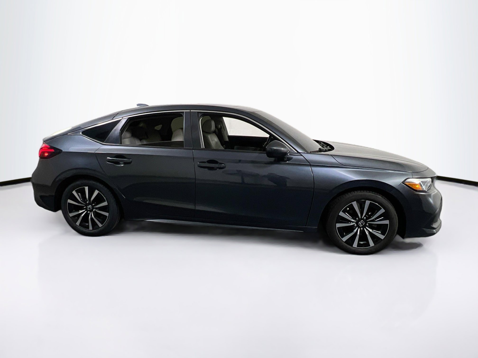 Used 2022 Honda Civic EX-L image 4