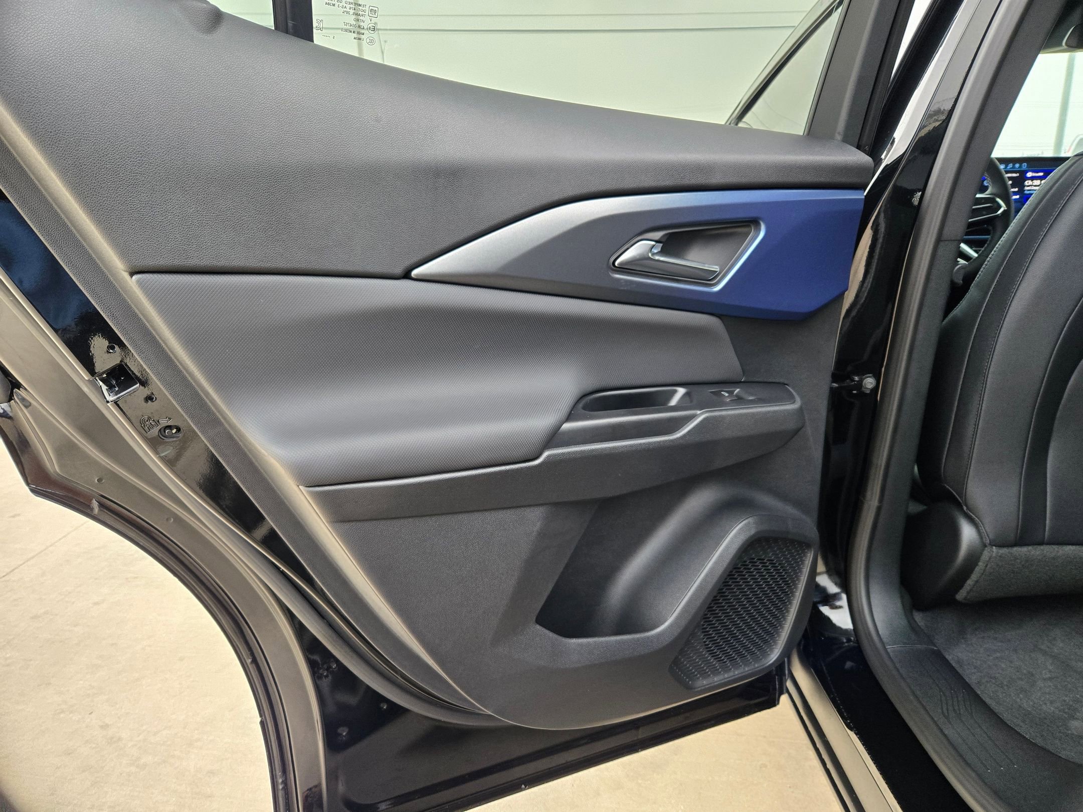 Used 2026 Chevrolet Equinox EV LT image 15