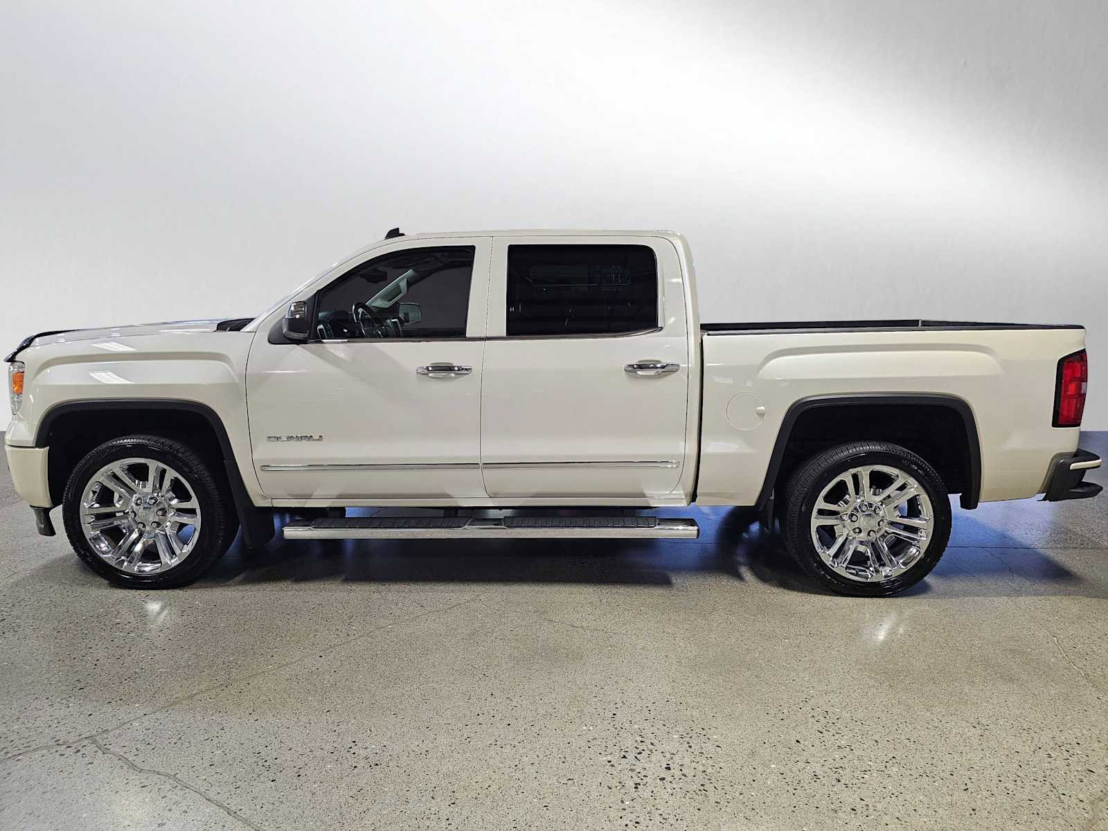 Used 2014 GMC Sierra 1500 Denali image 6