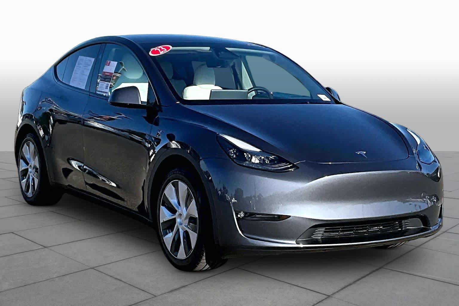 Used 2023 Tesla Model Y Long Range AWD/4WD image 2