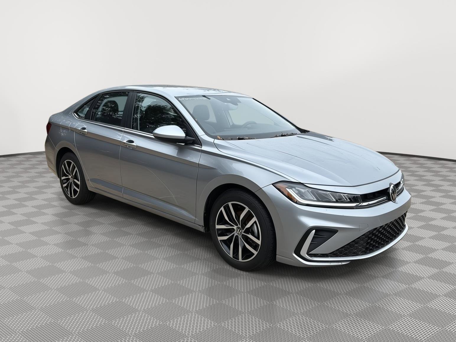 Certified 2025 Volkswagen Jetta SE image 7