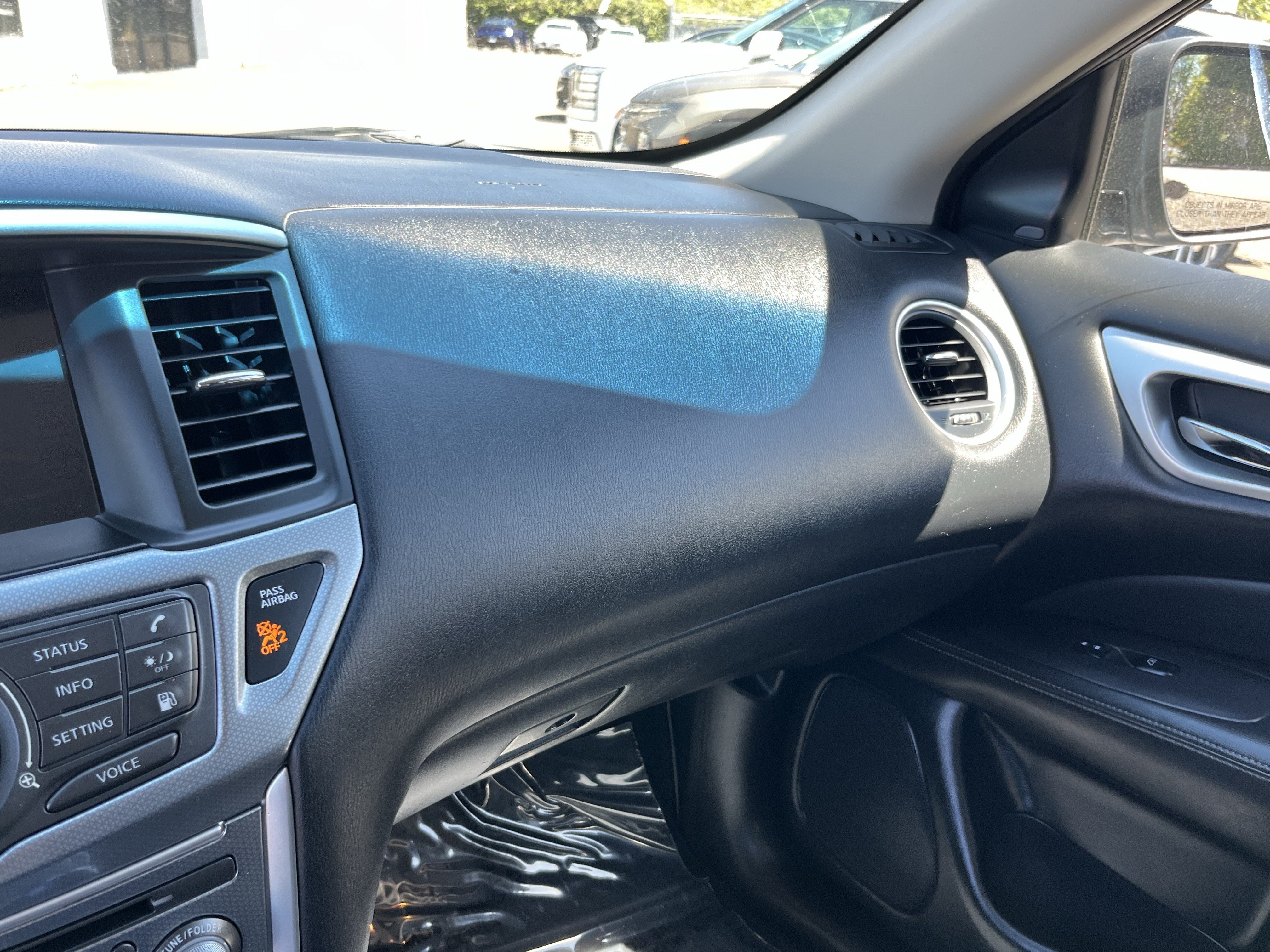 Used 2019 Nissan Pathfinder SL AWD/4WD image 24