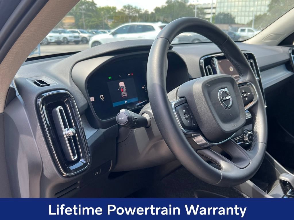 Certified 2026 Volvo XC40 B4 Core FWD image 15
