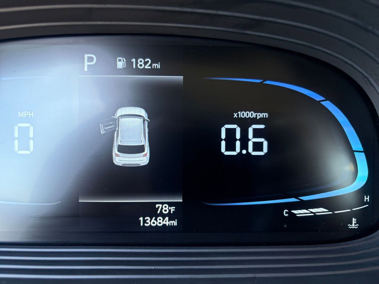 Used 2025 Hyundai Venue SEL image 40