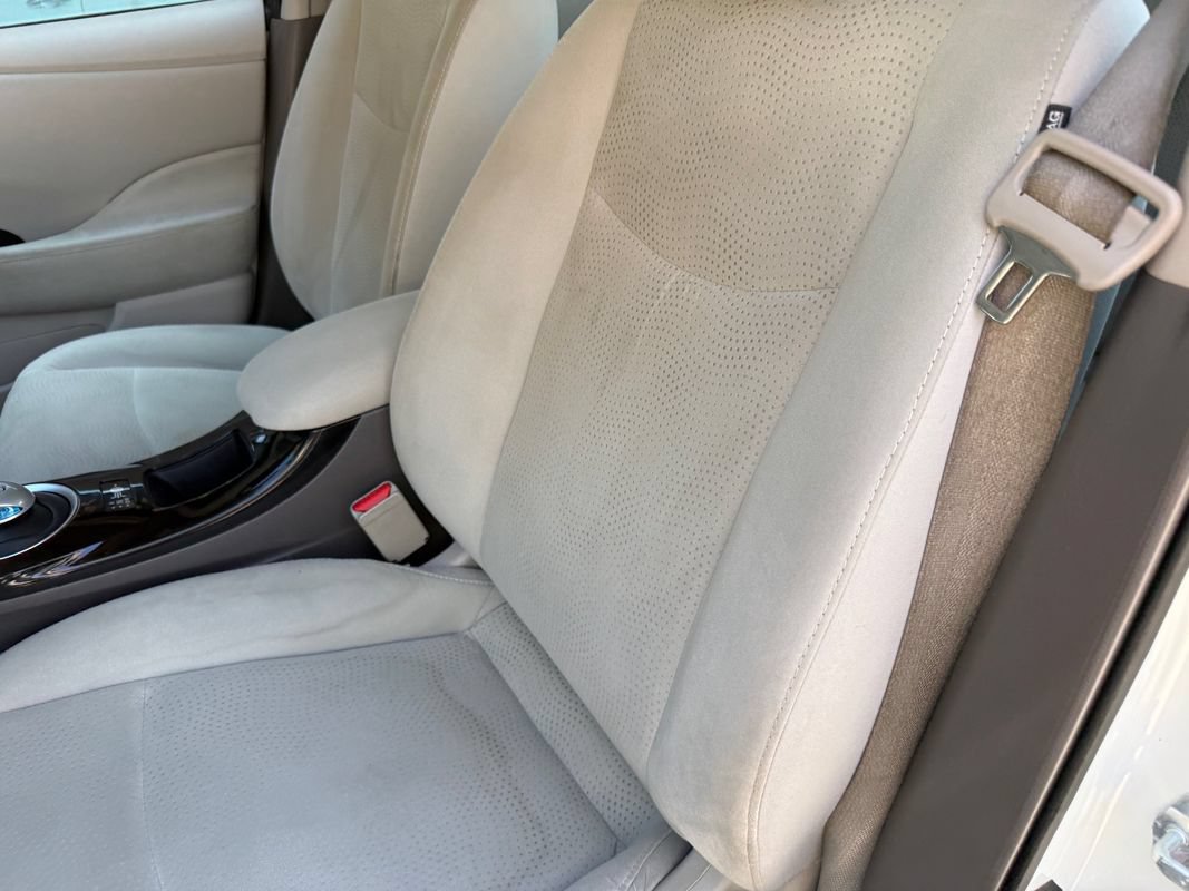 Used 2015 Nissan Leaf SV w/ LED & Quick Charge Package FWD image 24