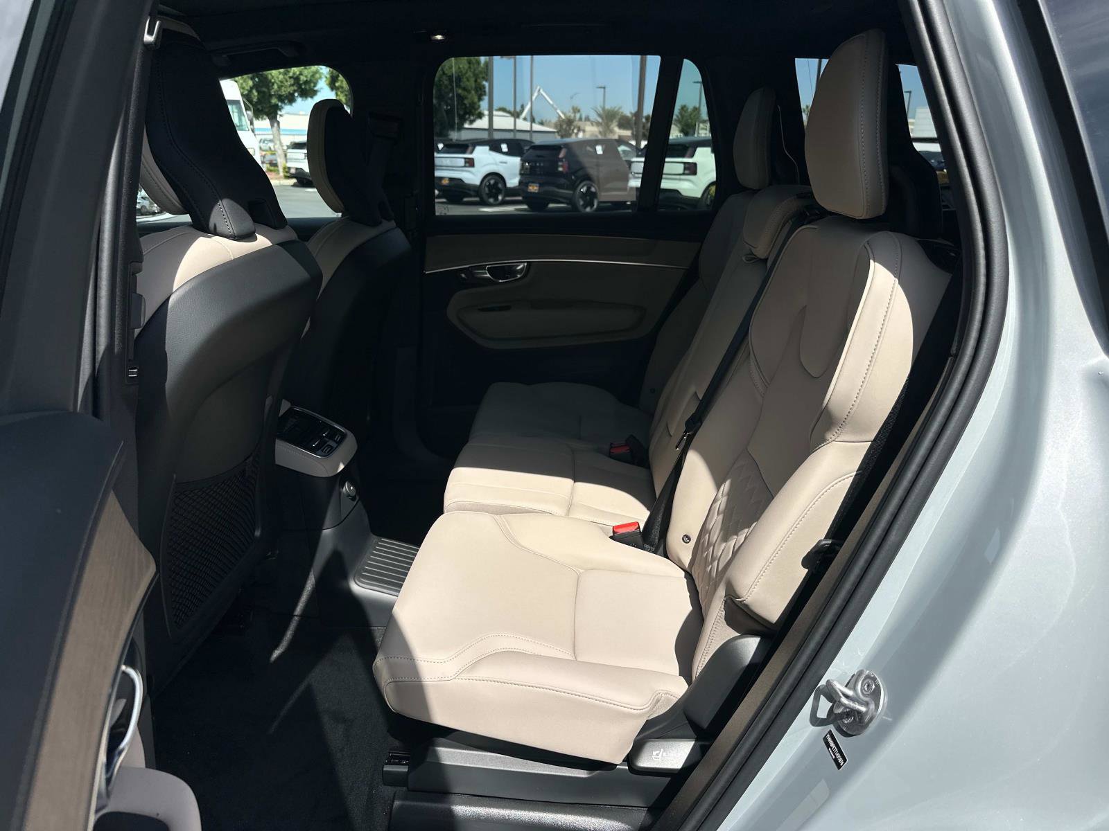 New 2026 Volvo XC90 T8 Plus image 17