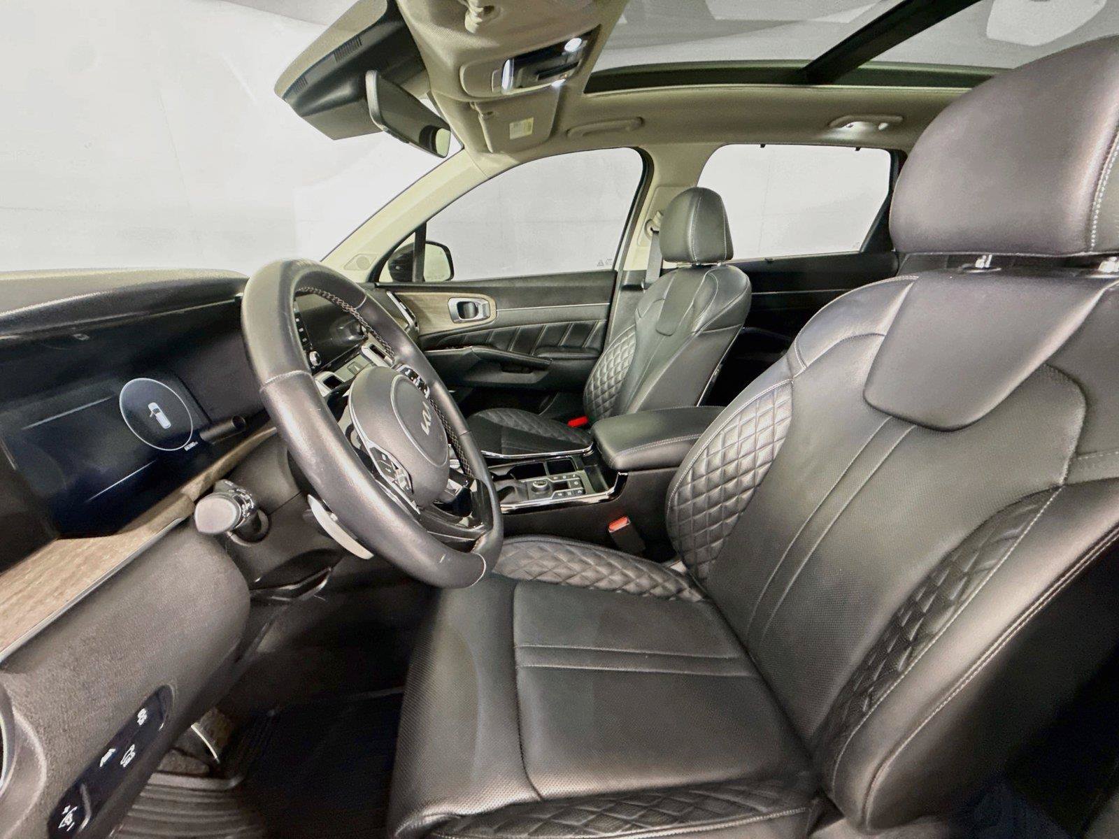 Used 2023 Kia Sorento SX Prestige AWD/4WD image 3