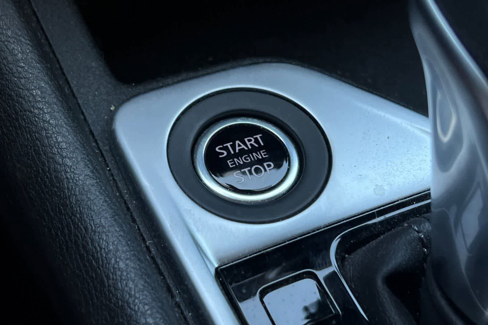 Certified 2023 Nissan Sentra SV FWD image 23