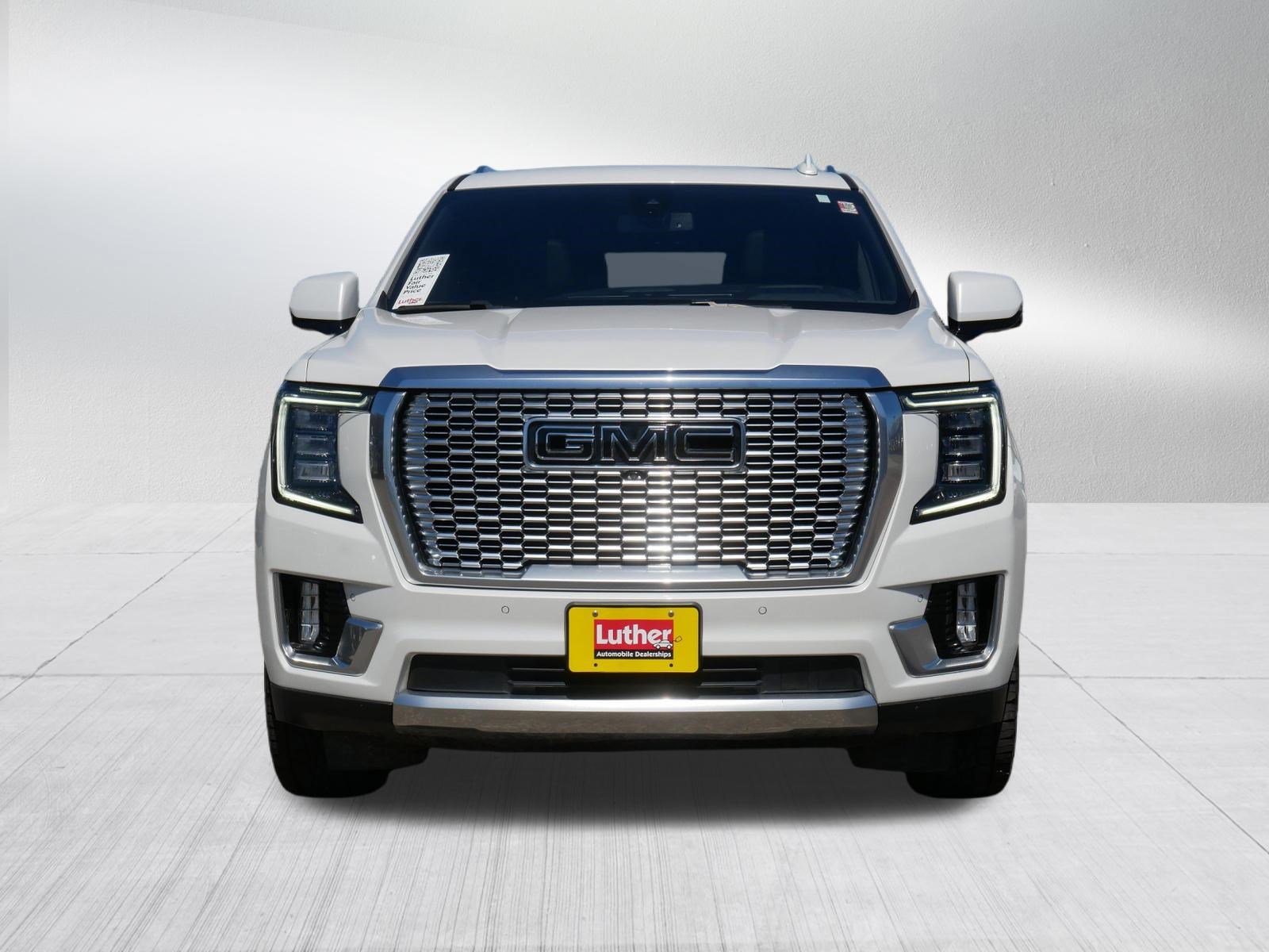 Used 2022 GMC Yukon XL Denali image 2