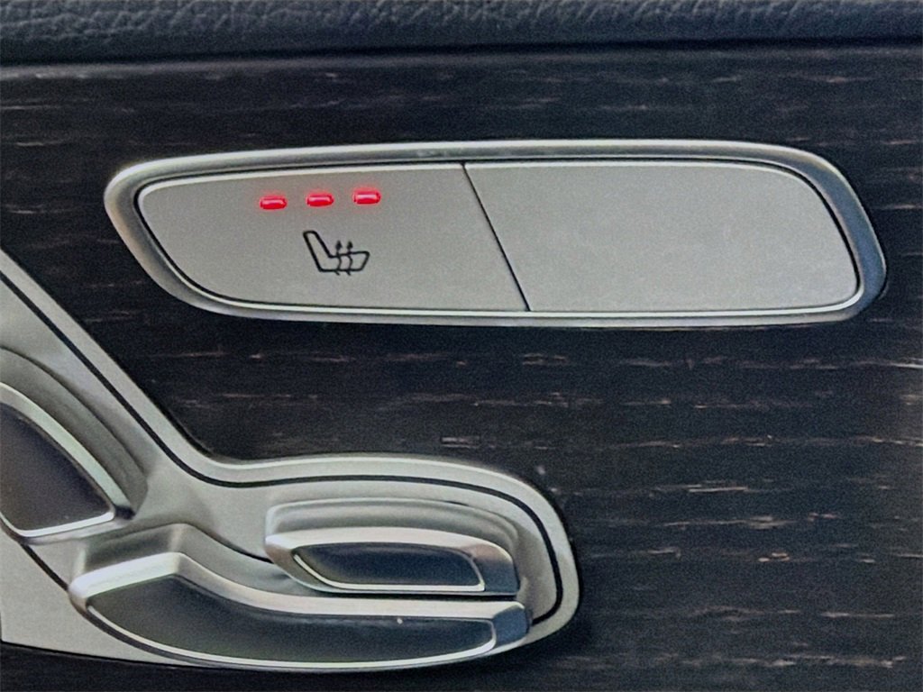 Used 2019 Mercedes-Benz C 300 4MATIC Sedan image 23