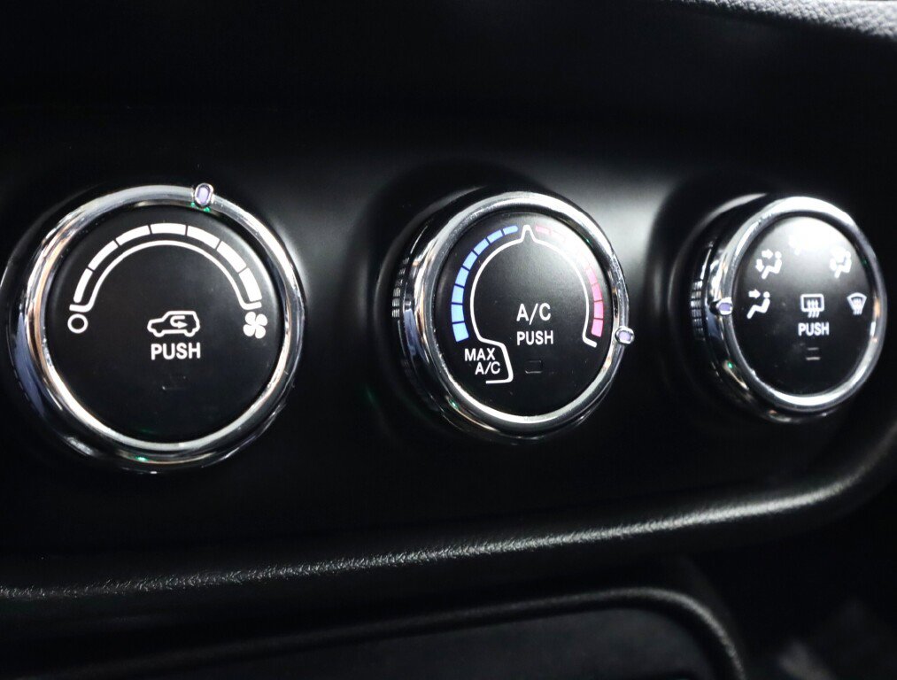 Used 2017 Jeep Renegade Sport w/ Power & Air Group image 20