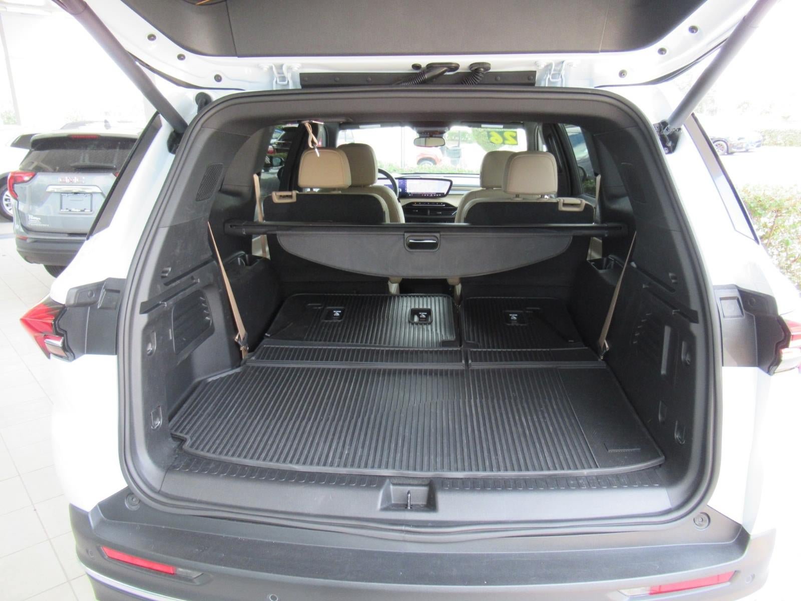 Used 2026 Buick Enclave Preferred w/ LPO, Floor Liner Package FWD image 34