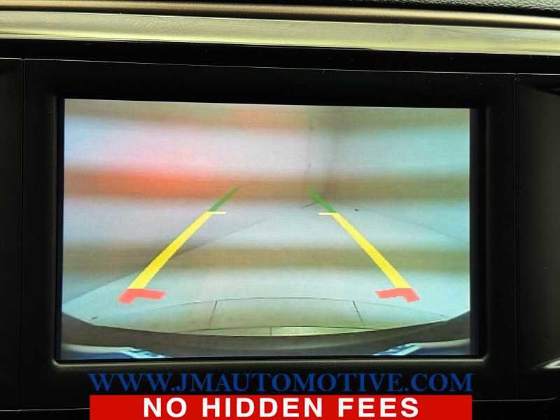 Used 2023 Chrysler Voyager LX image 38
