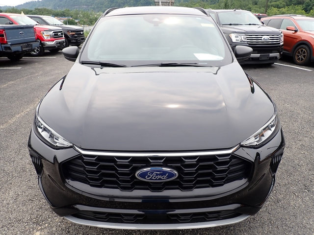 Used 2023 Ford Escape ST-Line w/ Tech Pack #1 AWD/4WD image 12
