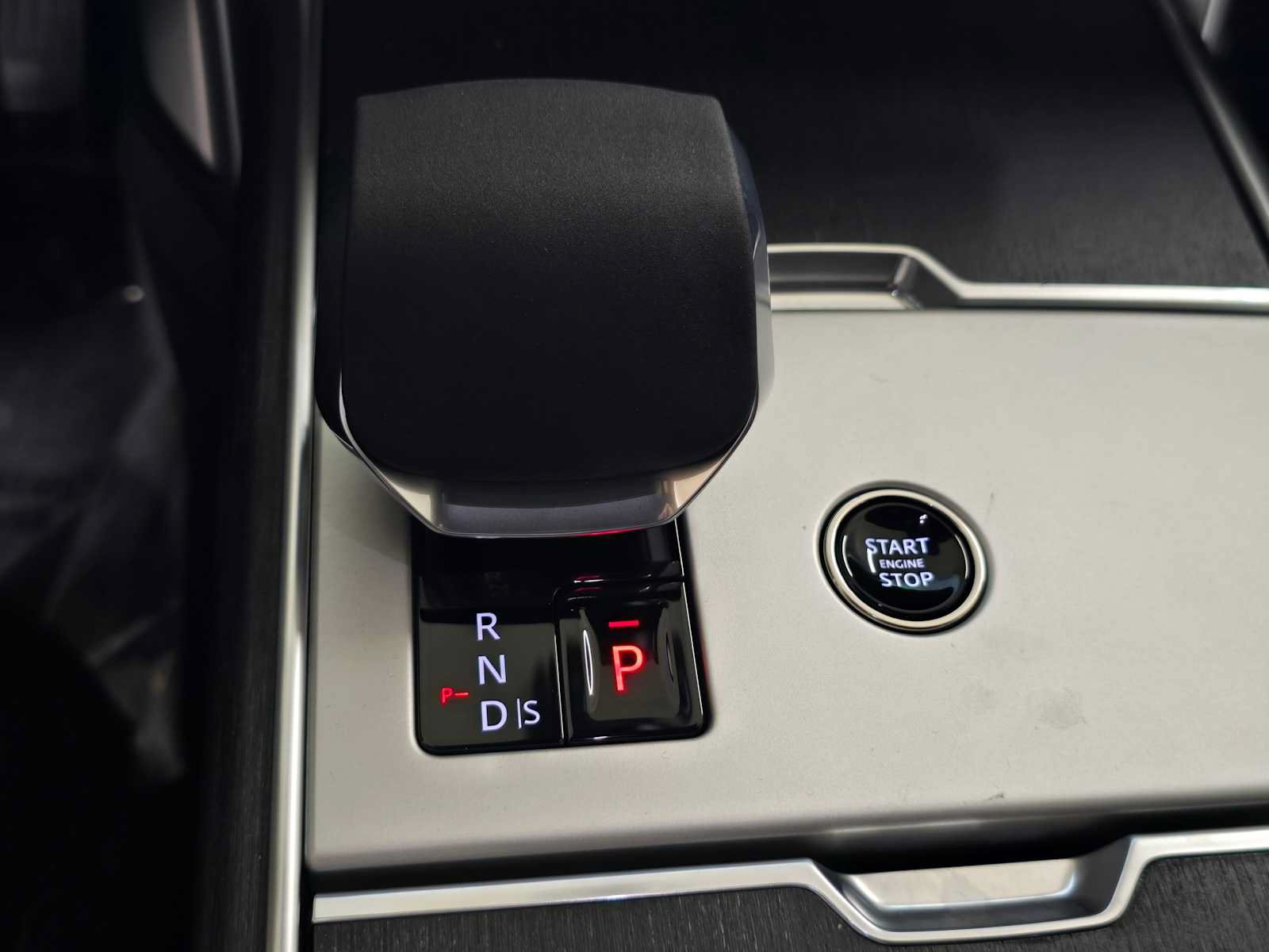 New 2026 Land Rover Range Rover SE AWD/4WD image 34