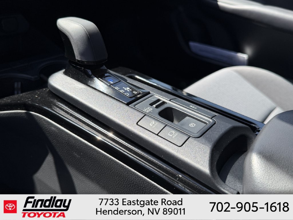 Certified 2025 Toyota Prius LE FWD image 9