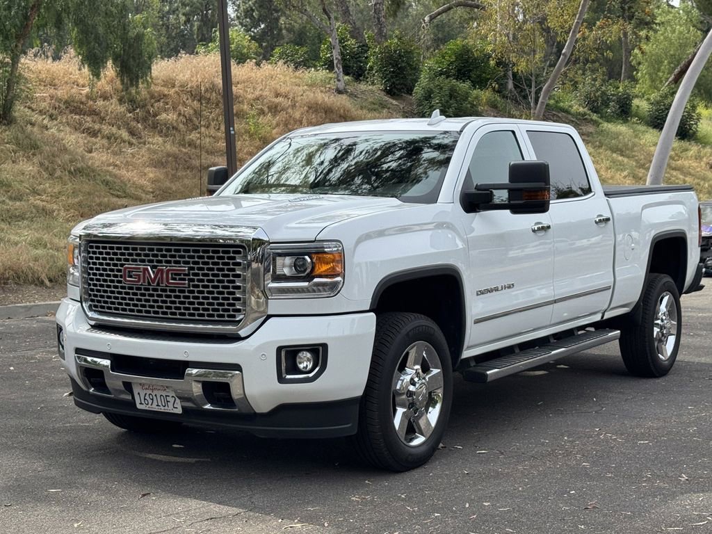 Used 2015 GMC Sierra 2500 Denali w/ Duramax Plus Package AWD/4WD image 3