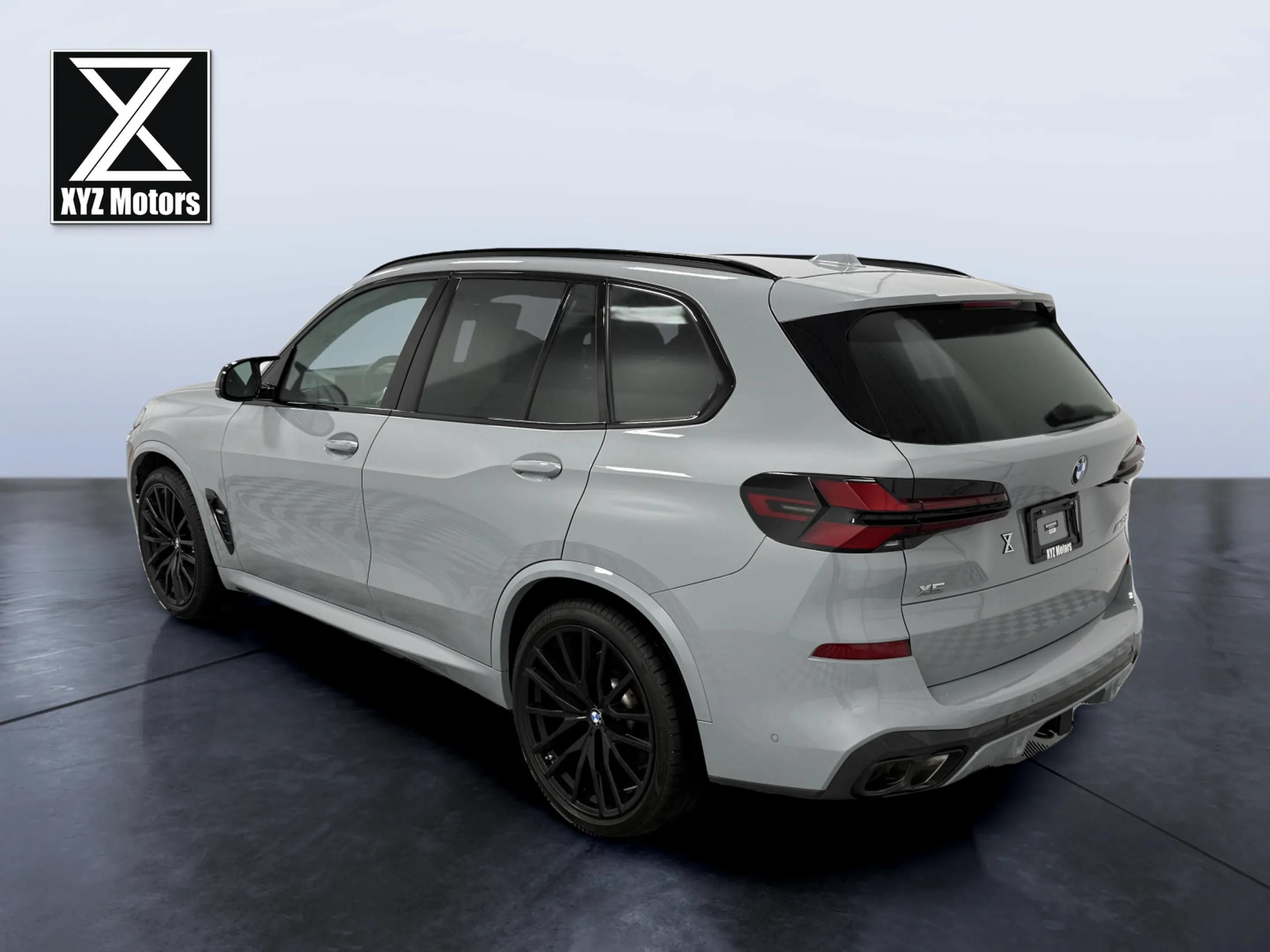 Used 2024 BMW X5 M60i AWD/4WD image 5