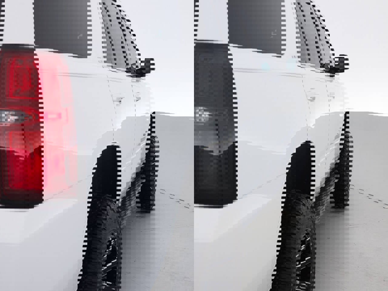 Used 2018 Chevrolet Tahoe LT image 14