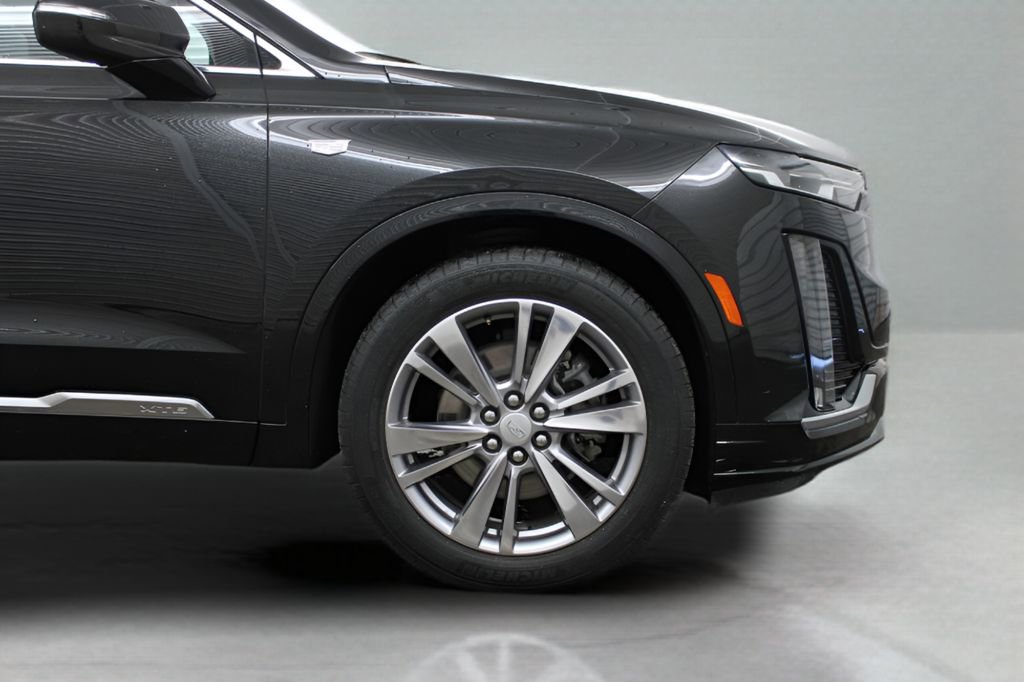 Used 2023 Cadillac XT6 Premium Luxury AWD/4WD image 18