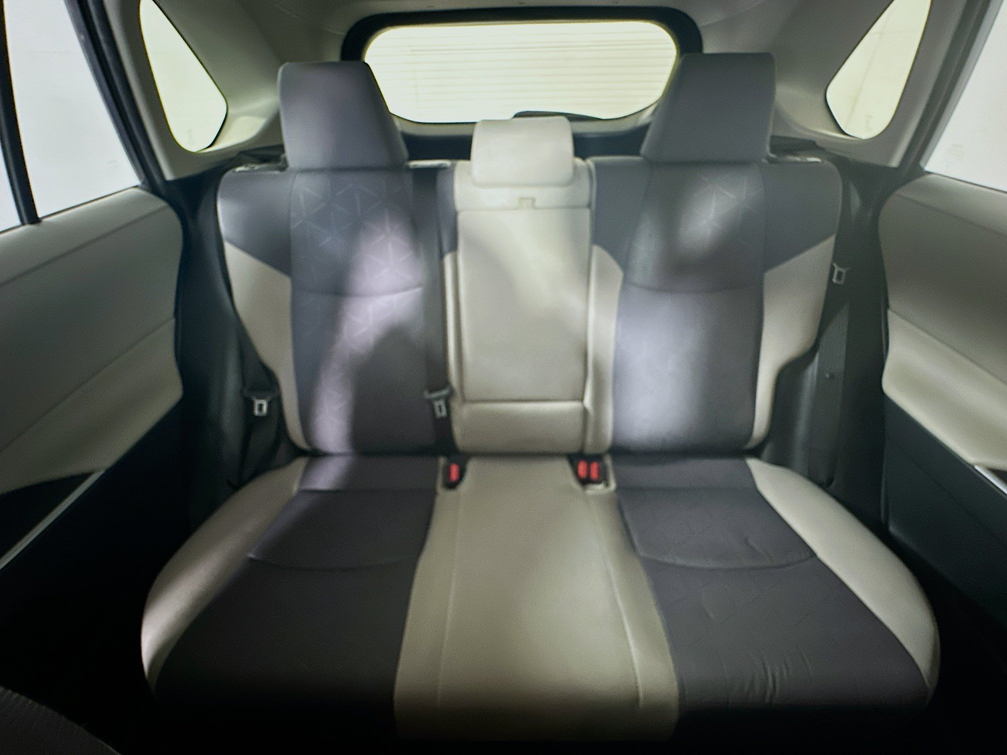 Used 2019 Toyota RAV4 XLE w/ Convenience Package FWD image 30