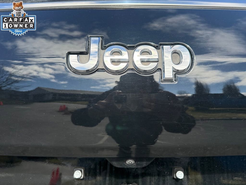 Used 2023 Jeep Grand Cherokee L Limited AWD/4WD image 17