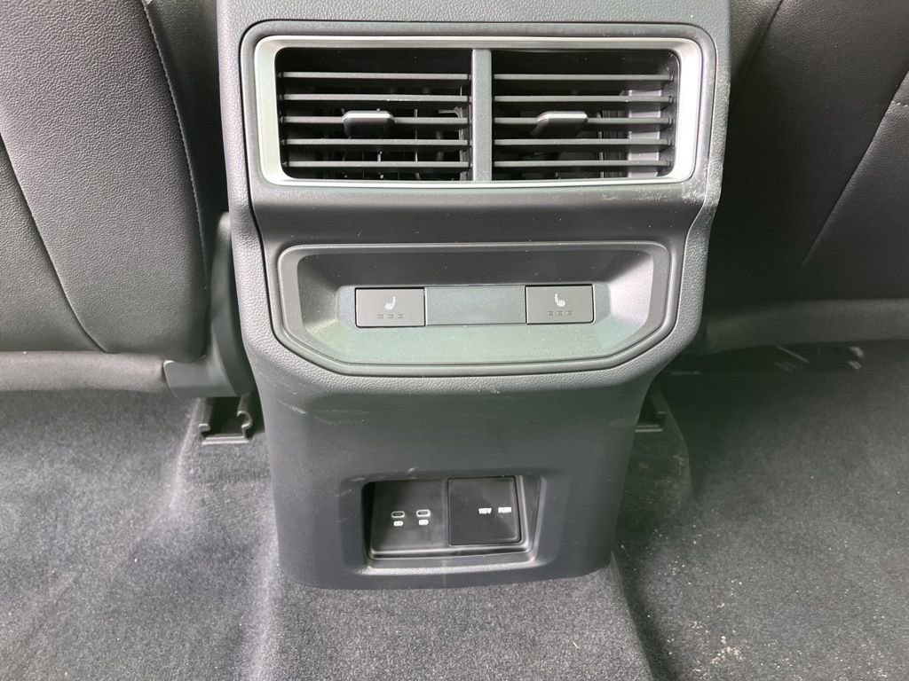 New 2026 Volkswagen Atlas Cross Sport SEL Premium R-Line image 14