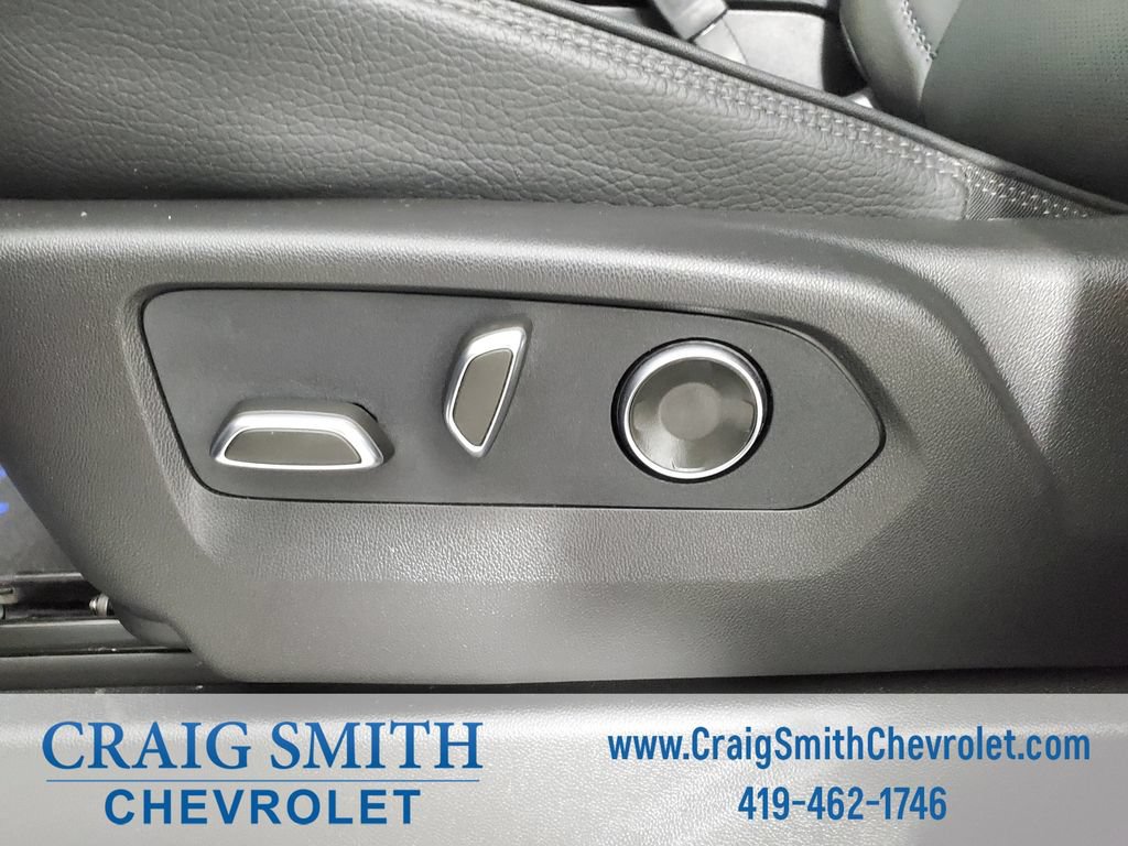 Used 2026 GMC Yukon XL Denali w/ Denali Reserve Package AWD/4WD image 11