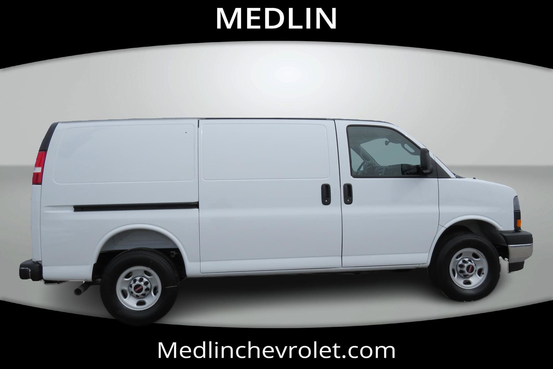 Used 2025 GMC Savana 3500 w/ Driver Convenience Package image 8