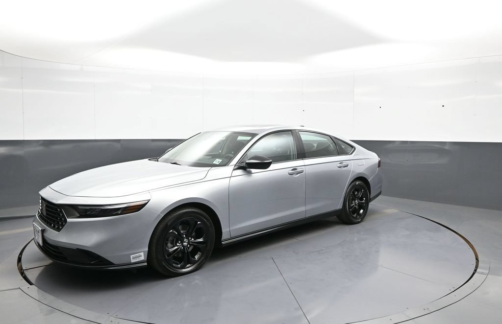 Certified 2025 Honda Accord SE image 10