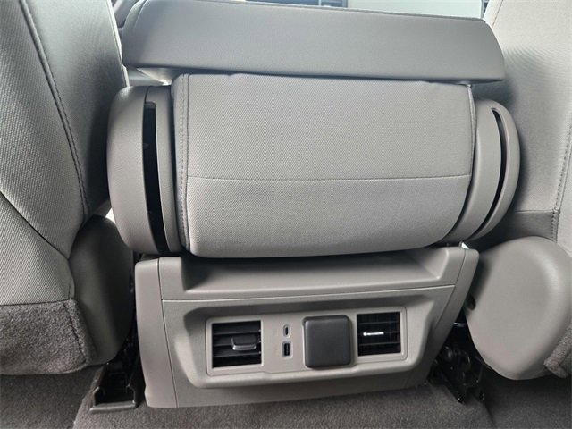 New 2026 GMC Sierra 1500 SLE w/ Preferred Package image 15