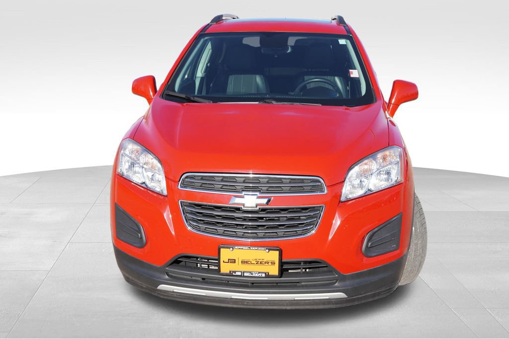 Used 2016 Chevrolet Trax LT w/ LT Sun and Sound Package FWD image 12