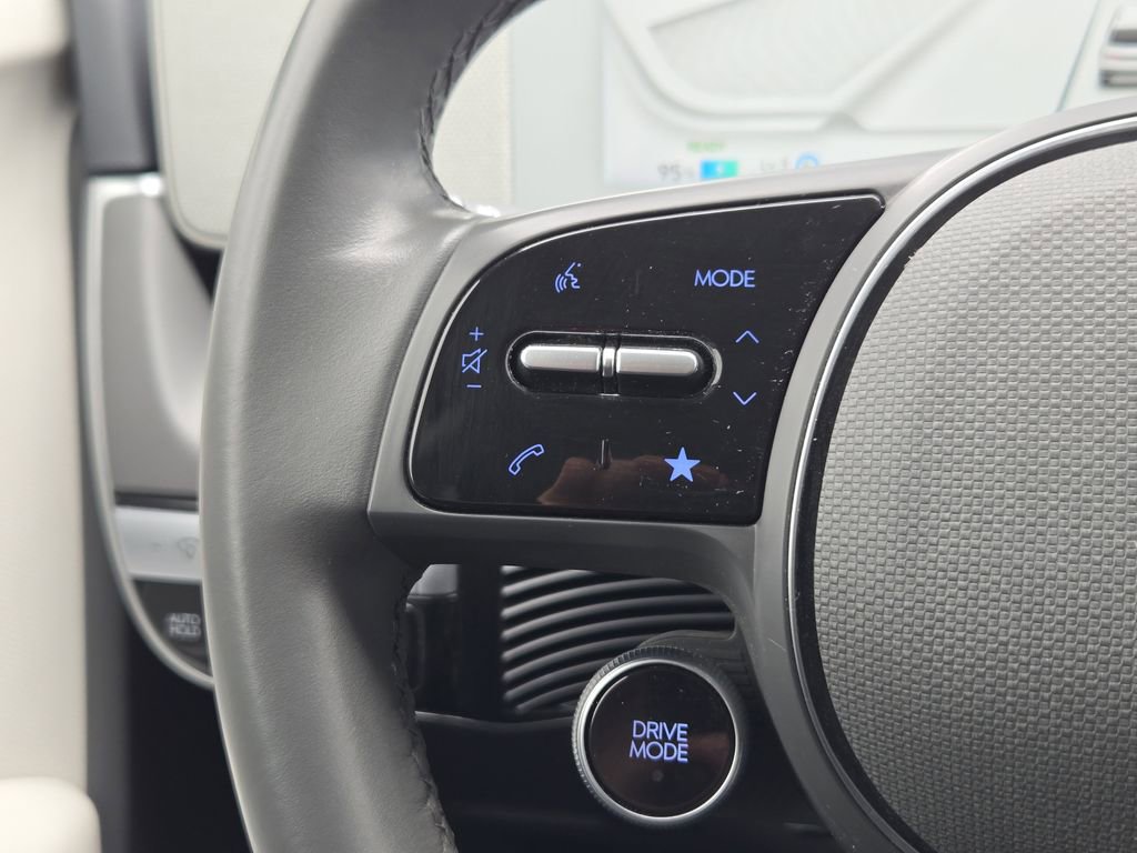 Used 2023 Hyundai Ioniq 5 SE image 23