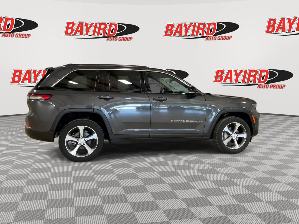 Used 2024 Jeep Grand Cherokee Limited AWD/4WD image 9