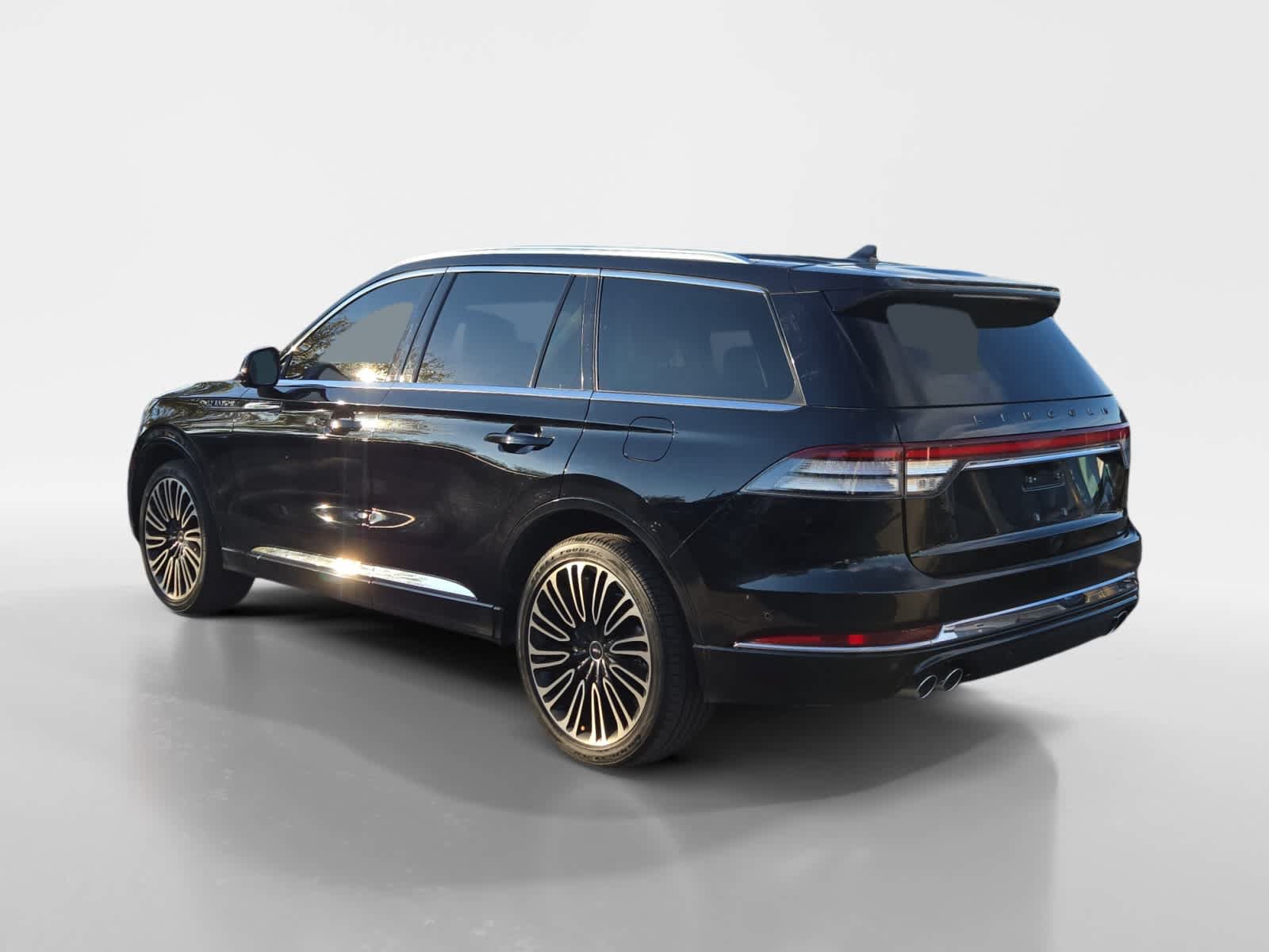 Used 2023 Lincoln Aviator Black Label w/ Dynamic Handling Package AWD/4WD image 3