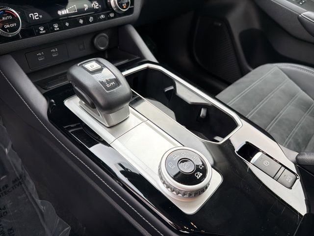 Used 2025 Mitsubishi Outlander SE image 27