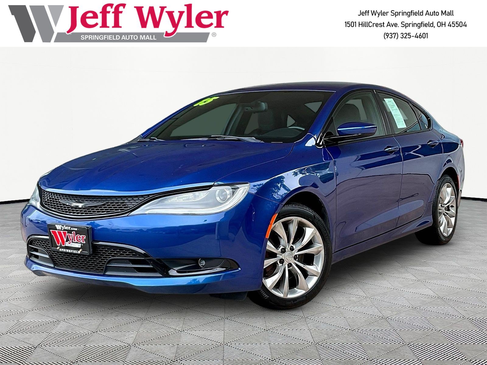 Used 2015 Chrysler 200 S w/ Comfort Group FWD video 1