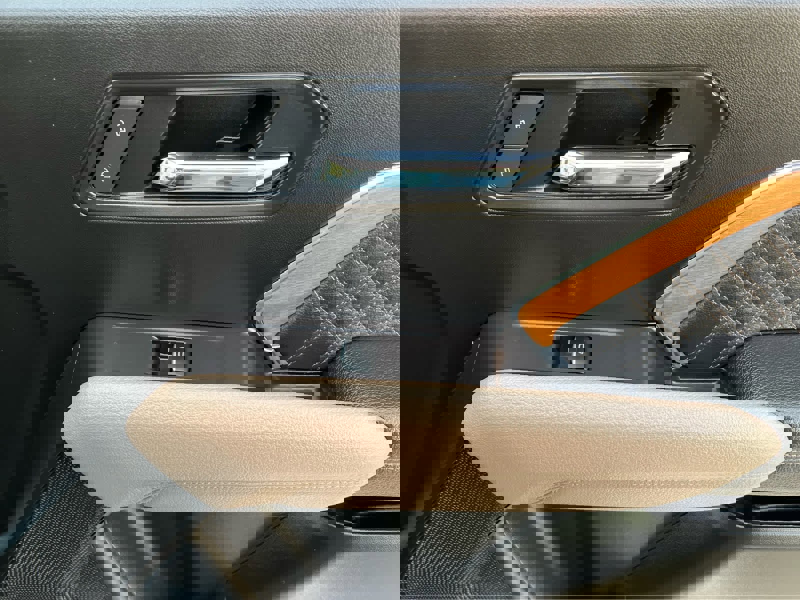 Used 2026 GMC Canyon Denali image 19